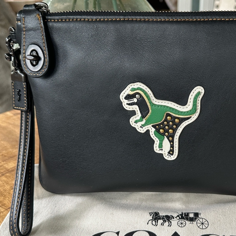 COACH Turnlock Wristlet 26 w/ Studded Rexy Varsity Patch - Picture 4 of 16